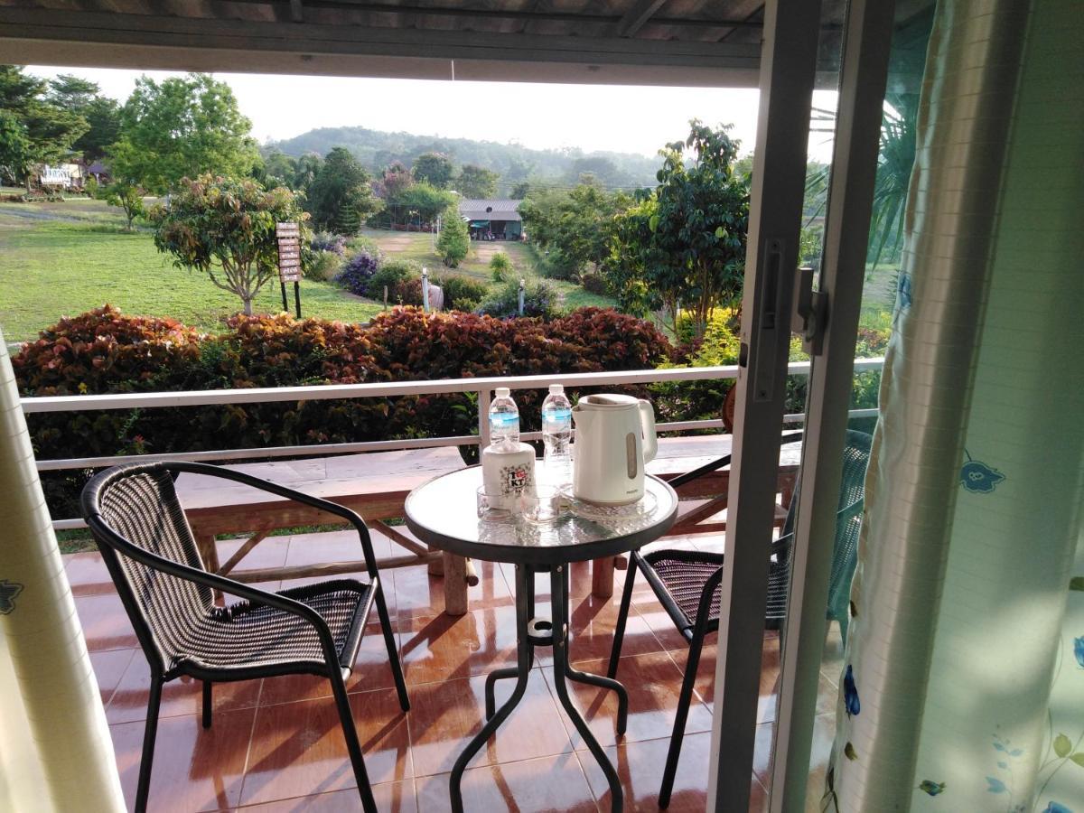Отель Khao Kho Flora Экстерьер фото
