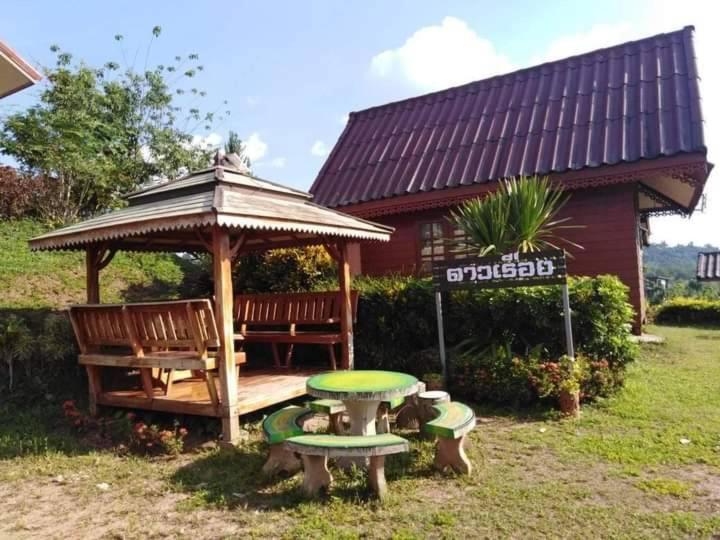Отель Khao Kho Flora Экстерьер фото