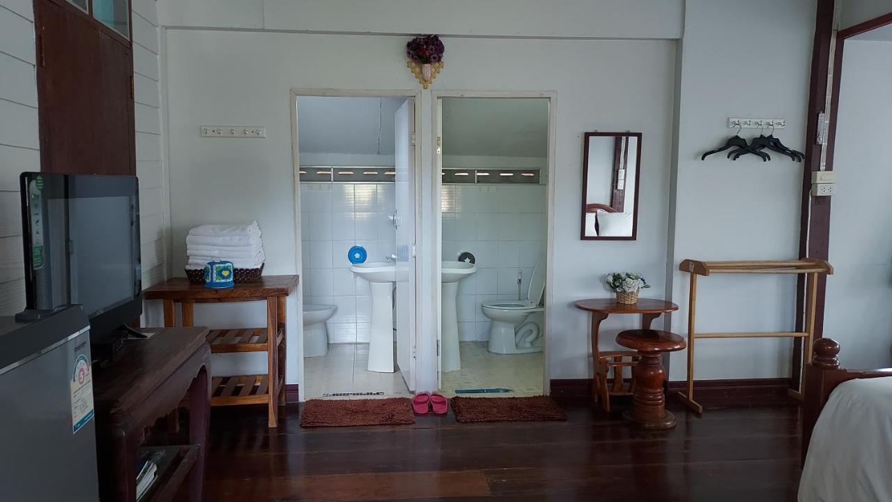 Отель Khao Kho Flora Экстерьер фото