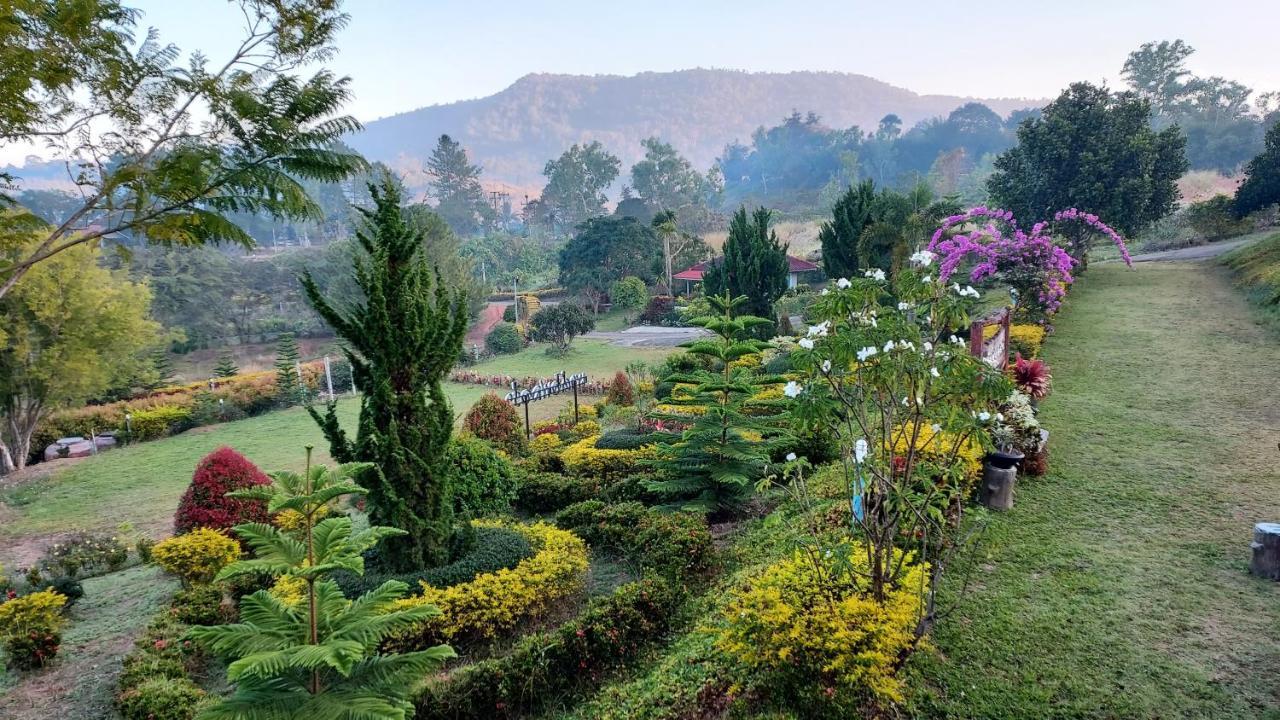 Отель Khao Kho Flora Экстерьер фото