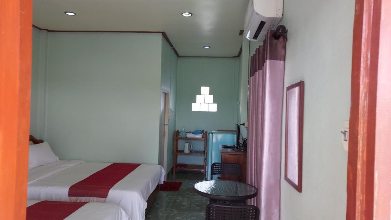 Отель Khao Kho Flora Экстерьер фото